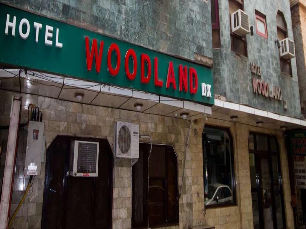 Hotel Woodland Deluxe Nova Deli Exterior foto