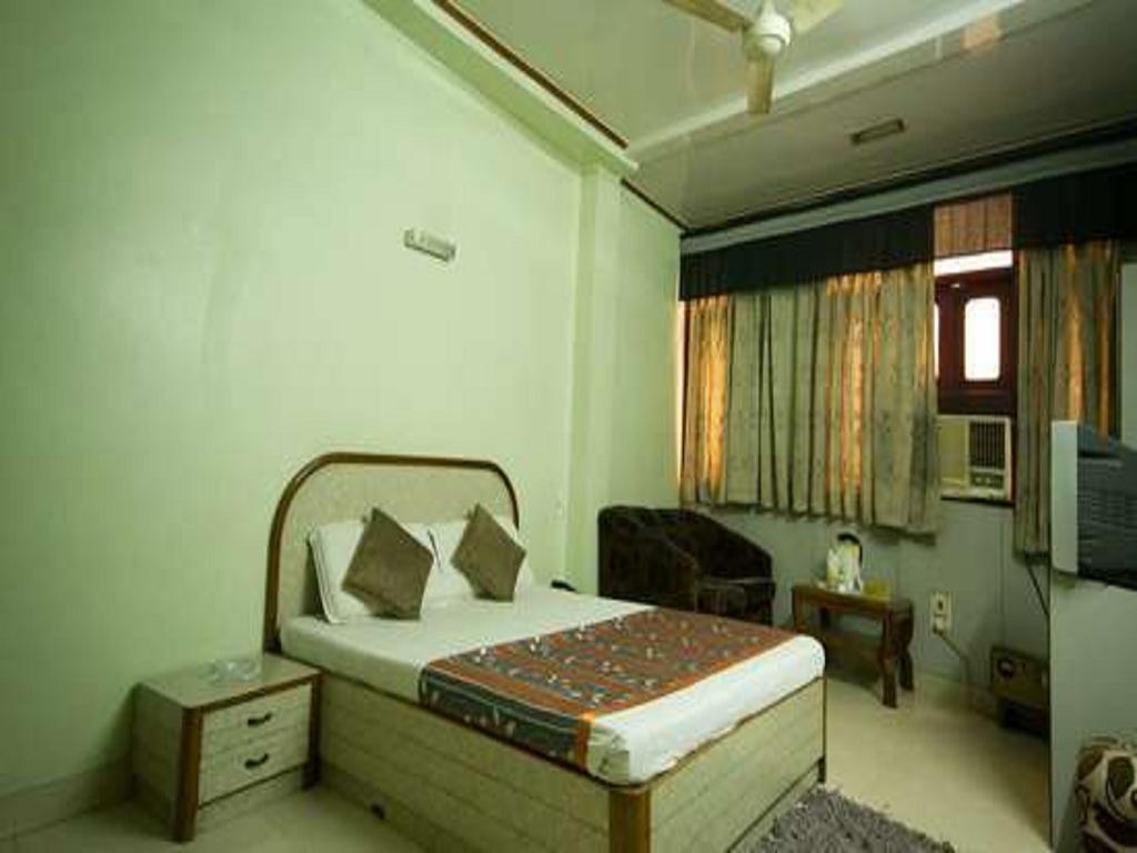 Hotel Woodland Deluxe Nova Deli Quarto foto